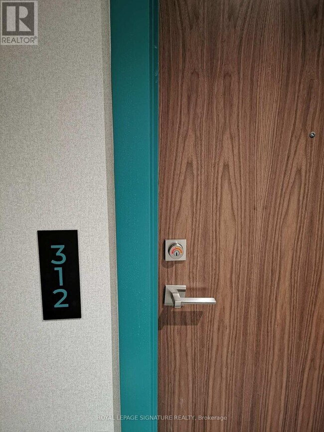 Photo du bâtiment - 665 Queen St E