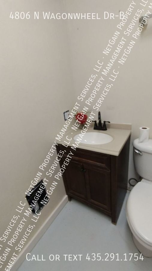 Building Photo - Studio Apartment