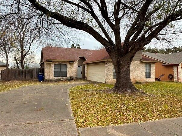 Foto del edificio - 1002 Great Britain Blvd