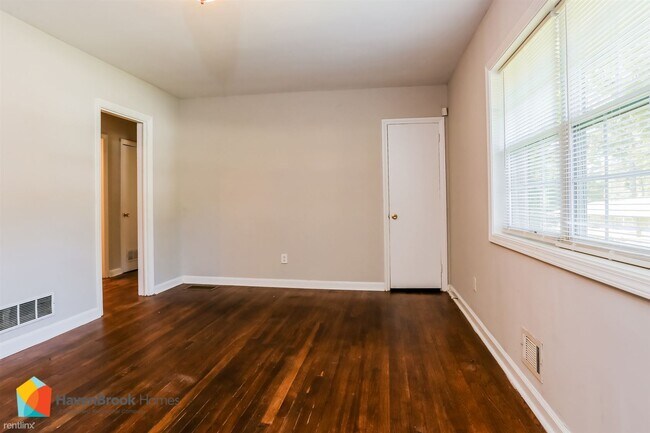 Building Photo - 3 br, 1 bath House - 2182 Rosewood Road