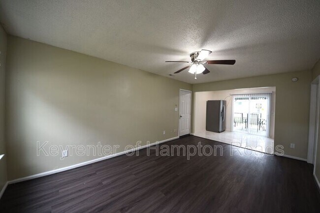 Foto del edificio - 192 S Hall Way