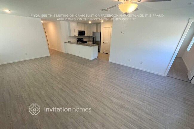 Foto del edificio - 7065 Meandering Creek Ln