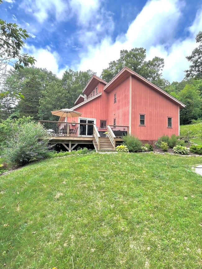 Building Photo - 67 Moodus Leesville Rd