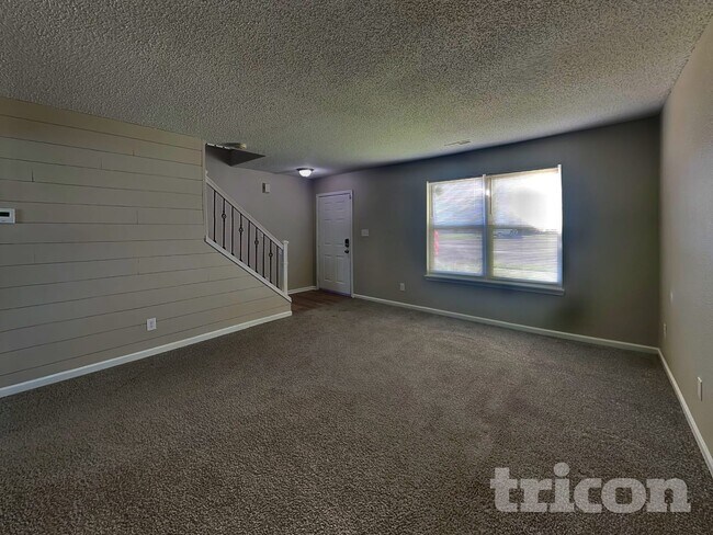 Foto del edificio - 1582 Tulip Ct
