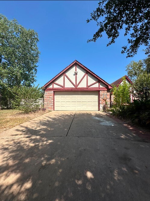 Building Photo - 6603 Crakston St