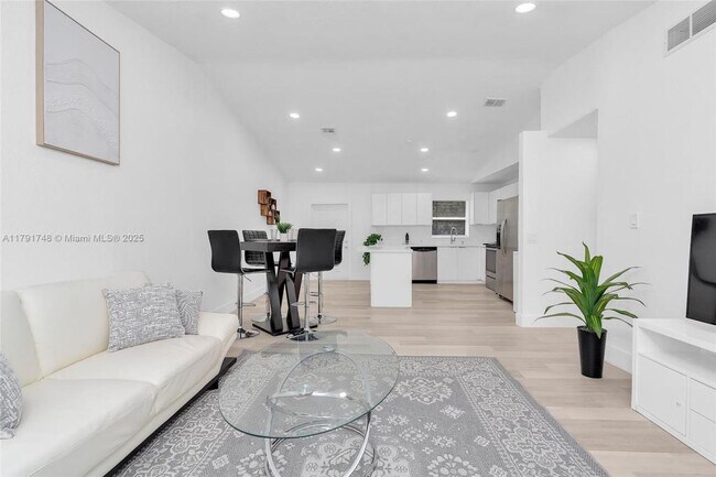 Foto del edificio - 3413 SW 12th Ct
