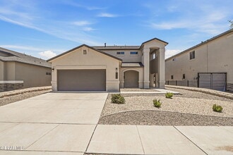 Building Photo - 14724 Tierra Fortaleza Ave