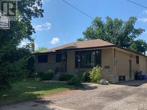 Building Photo - 1393 Selkirk Ave