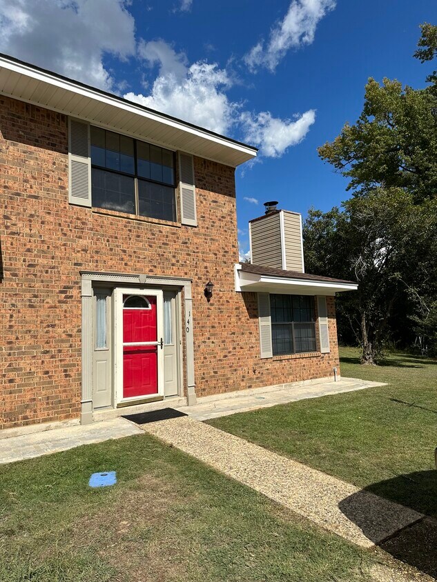 140 Wellington Pl, West Monroe, LA 71291 Townhome Rentals in West