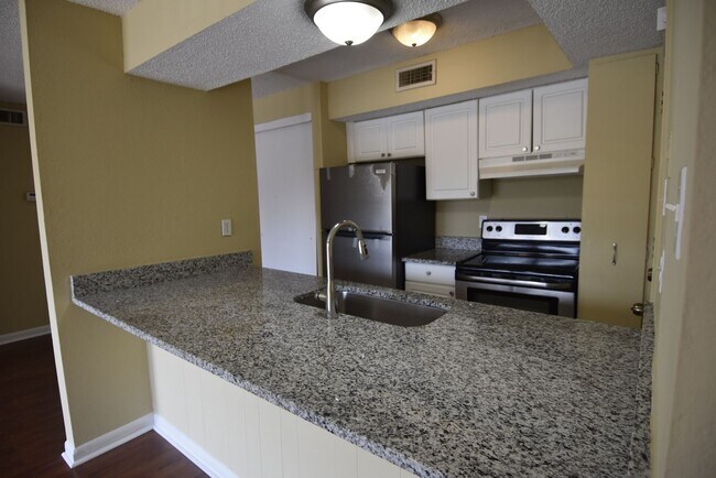 Foto del edificio - 6747 Quail Hollow Ct