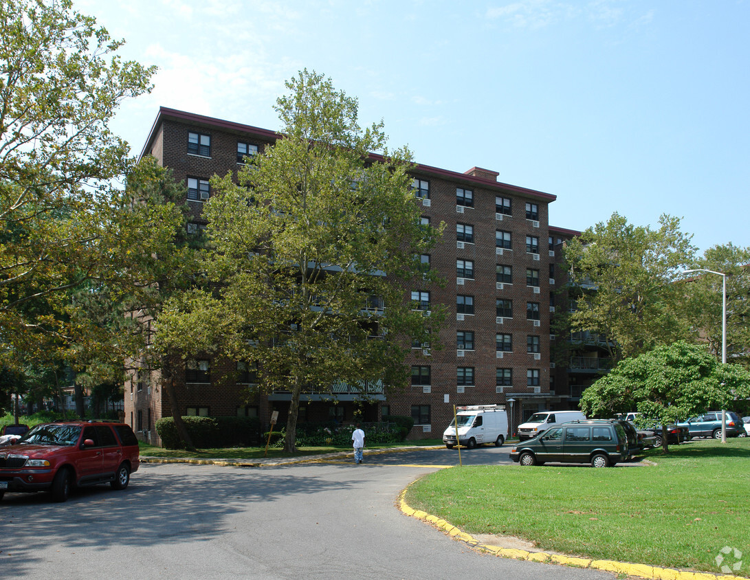 Primary Photo - Fairview Apartments