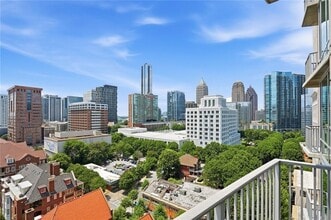 Building Photo - 943 Peachtree St NE