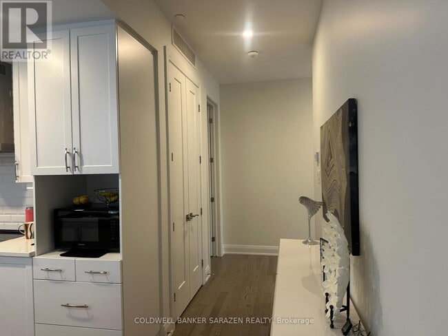 Photo du bâtiment - 100 Cortile Private