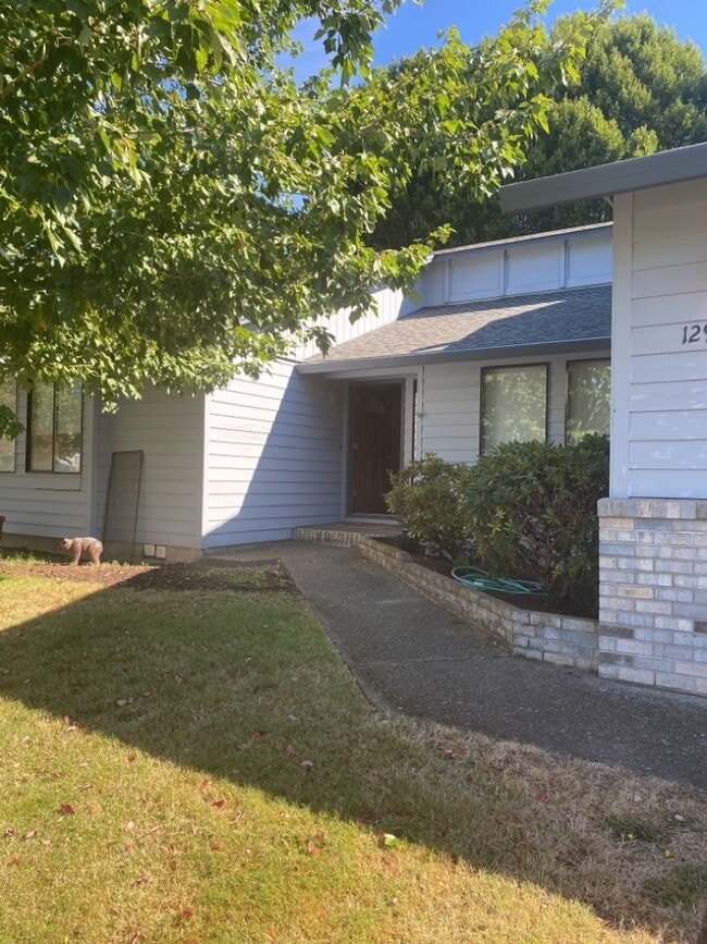 Foto del edificio - Felida 4 Bedroom with ADA bathroom