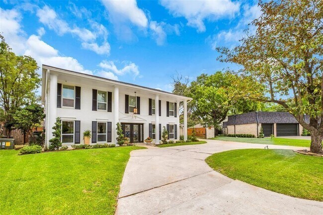 Building Photo - 419 Lakeside Estates Dr
