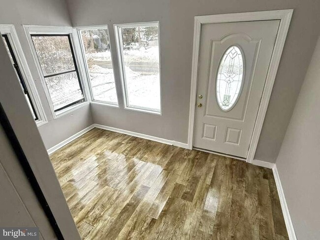 Building Photo - 6539 Park Ave