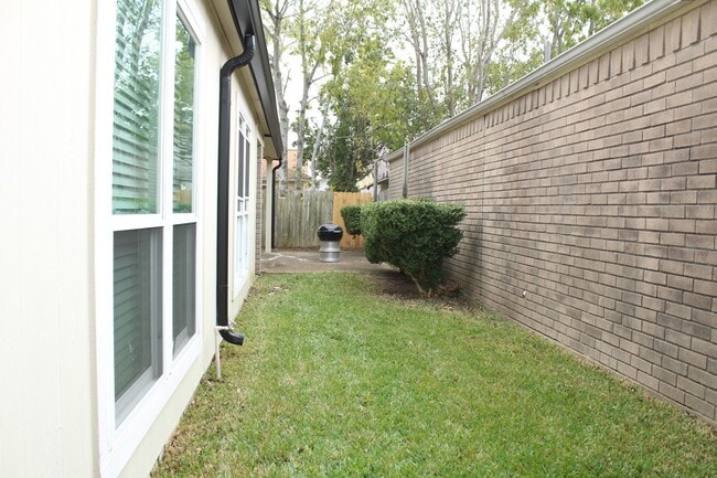 Building Photo - 11303 Windmark Dr