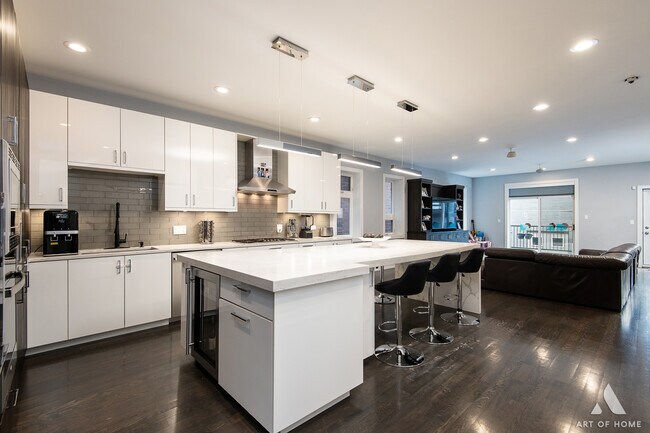 Foto del edificio - 1465 W Erie St