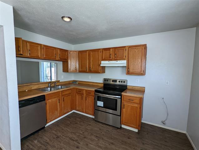 Building Photo - 9547 Brewster St