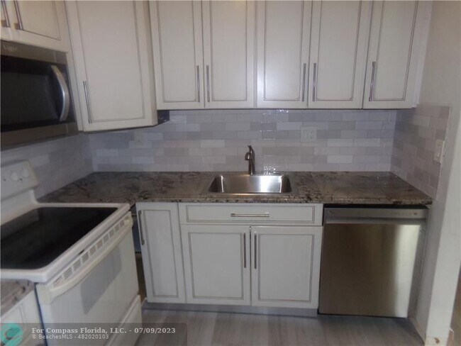 Foto del edificio - 1830 N Lauderdale Ave