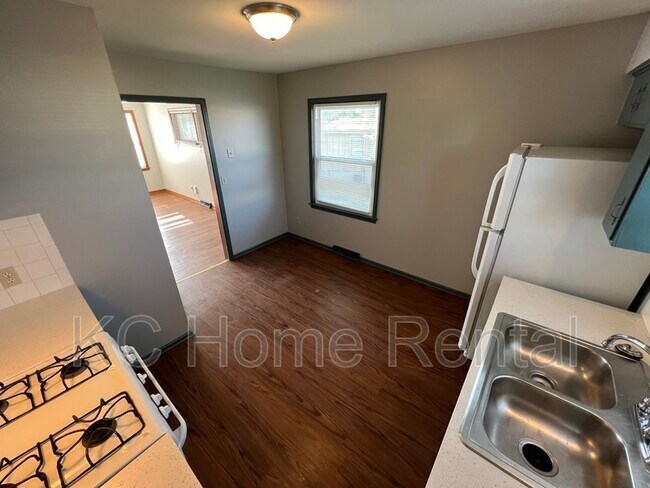 Foto del edificio - 7536 Hayes St