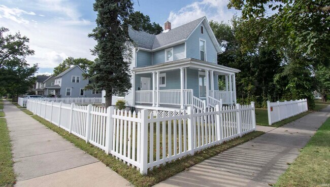 Foto del edificio - 1629 Prairie St