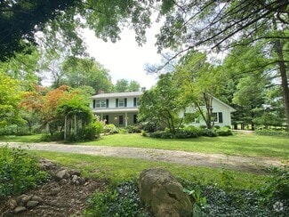 Building Photo - 8813 Old Indian Trail