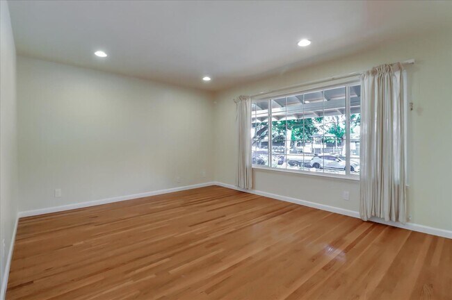 Building Photo - 4252 Latimer Ave