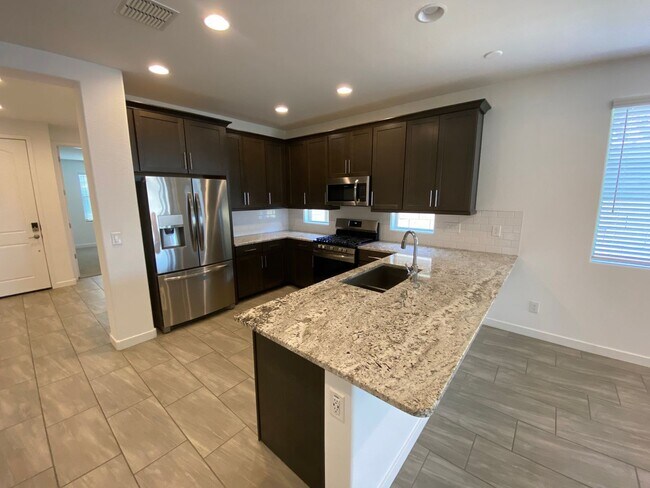Building Photo - 2216 W Dunbar DR, Phoenix, AZ 85041