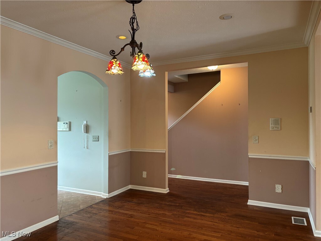 Foto del edificio - 8628 Chester Pkwy