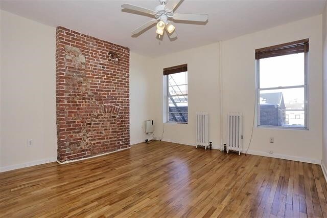 Foto del edificio - 102 Washington St