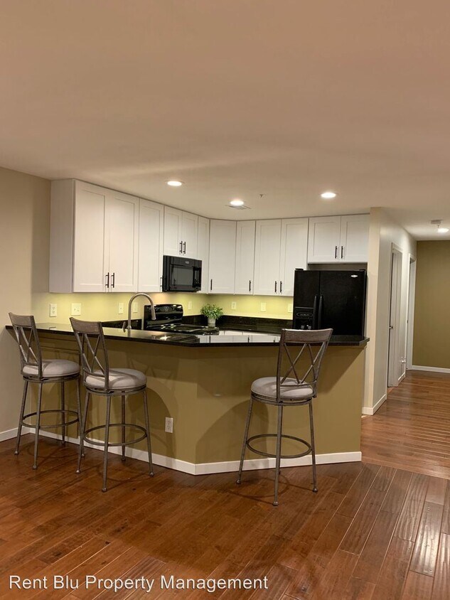 8418 N Jasonville Ct SE, Caledonia, MI 49316 Room for Rent in