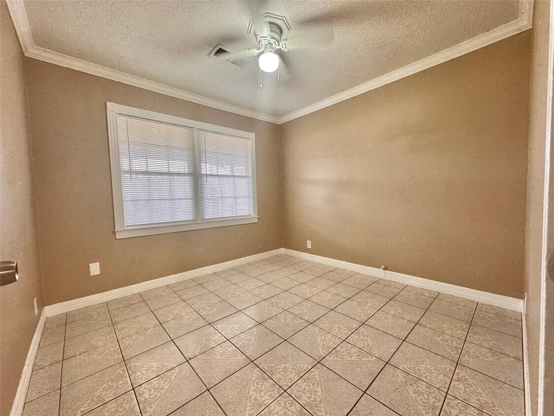 Foto del edificio - 6602 Clemson St