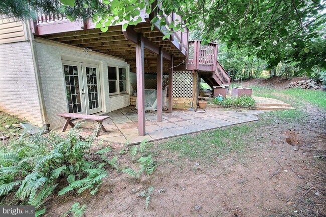 Building Photo - 305 Midsummer Dr