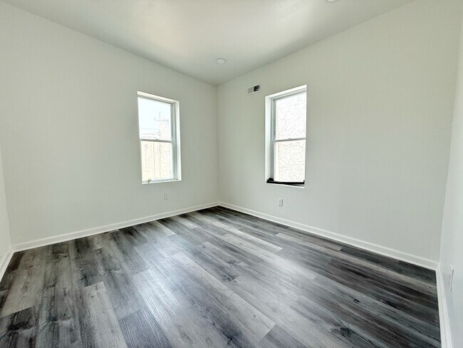 Foto del edificio - 1520 S Myrtlewood St