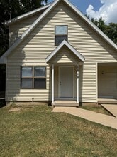 Building Photo - 1519 W Madison St