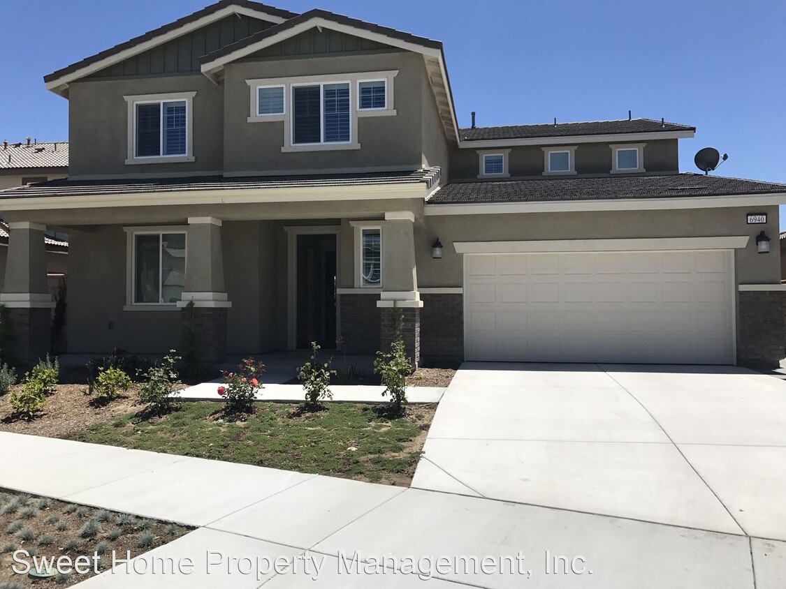 Primary Photo - 5 br, 3 bath House - 6940 Lagoon Court