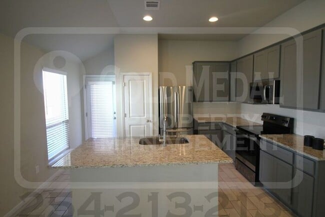 Foto del edificio - 335 Black Opal Dr