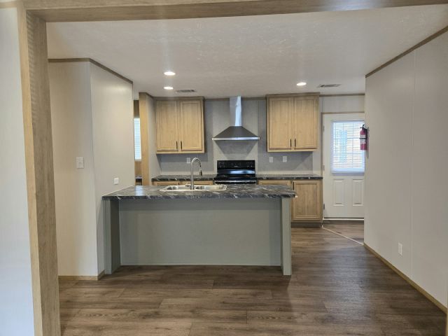 Foto del edificio - 1400 Banana Rd