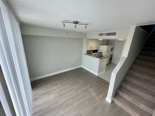 Foto del edificio - 450 SW 3rd St