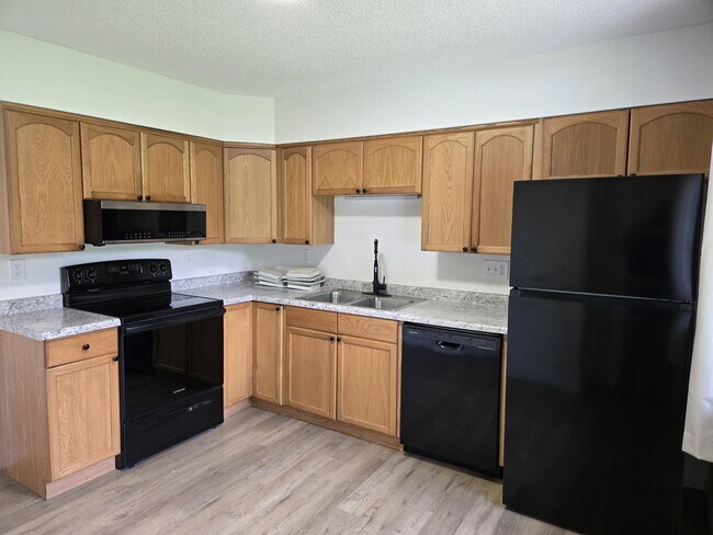 Foto del edificio - 10820 W 57th St