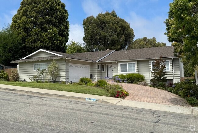 Manhattan Beach Rancher - 304 N Meadows Ave