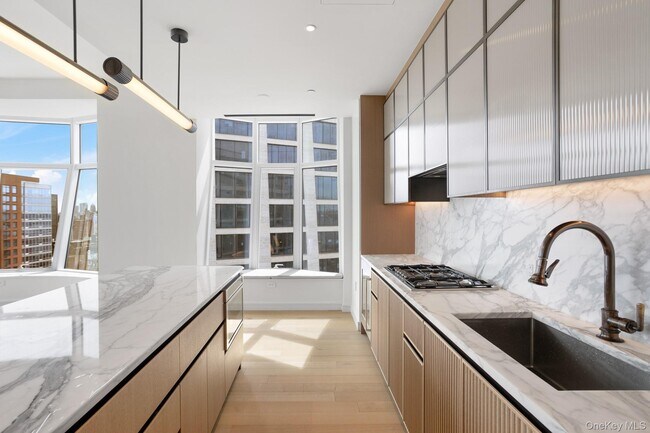 Foto del edificio - 515 W 18th St