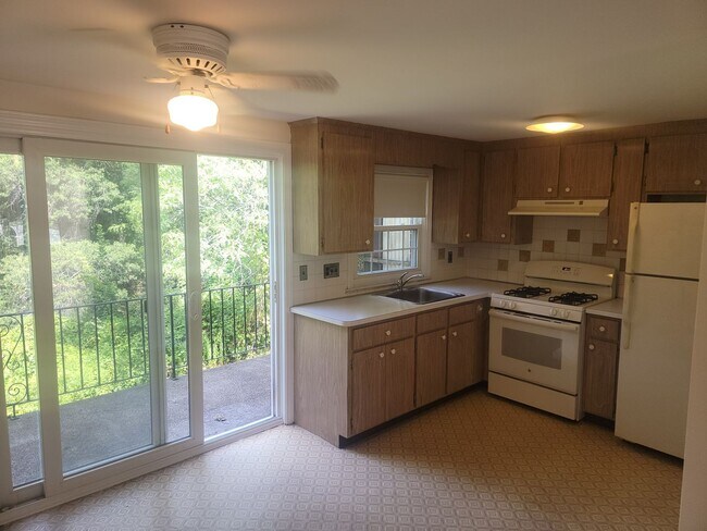 Foto del edificio - Beautiful 2 bed 1.5 bath available 9/1