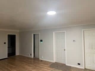 Building Photo - Bright and Functional 2-Bedroom Rental in Flint!