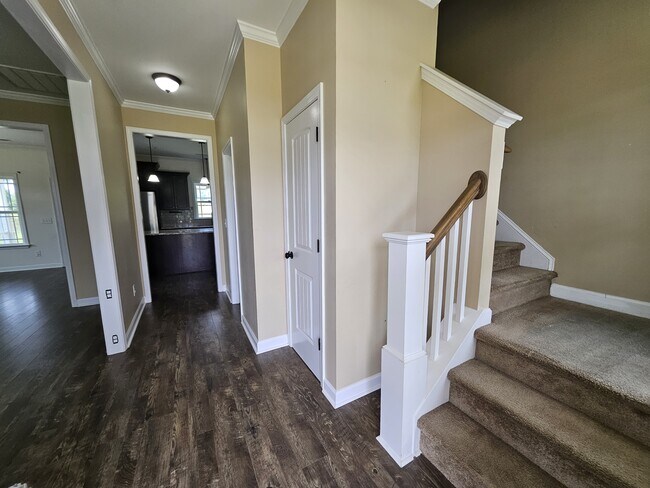 Foto del edificio - 303 Weeping Willow Dr
