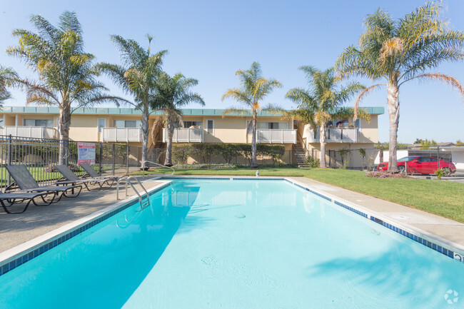 Piscina - BeachWalk Apartments