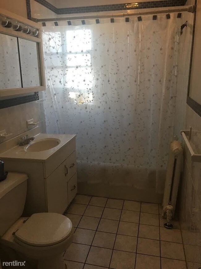 Foto del edificio - 8002 Cowles Ct