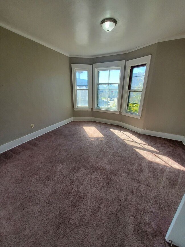 Foto del edificio - 2700-2702 W. State St. (Duplex)