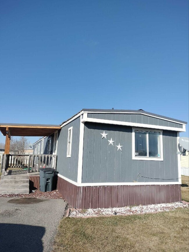 Building Photo - 3 bedroom, 2 bath home in Rexburg